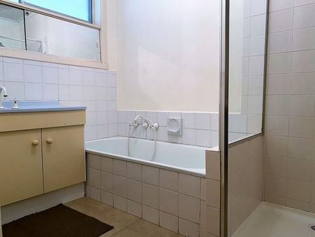 Charming 3-Bedroom Home in Thomastown - Photo 5