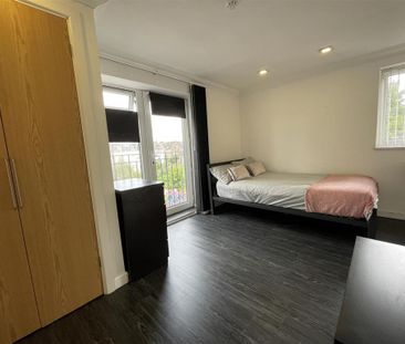 5 bedroom apartment to rent - Photo 5