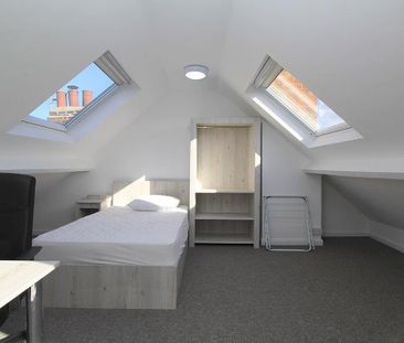 1 bedroom in a house share to rent - Photo 4