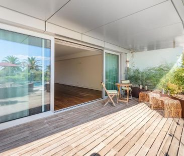 2 Bedroom Apartment with swimming pool, Monte Estoril, Cascais - Photo 5