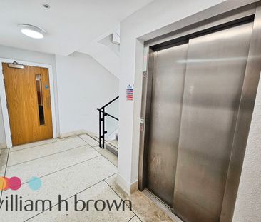 Parkway, Chelmsford - Photo 1