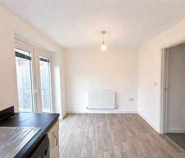 2 bedroom terraced house to rent - Photo 6