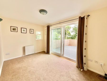 4 bedroom detached house to rent - Photo 3