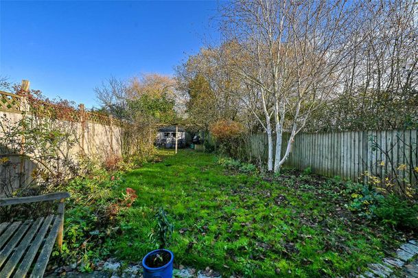 This cottage is a delightful period property located in the heart of the charming village of Waltham St. Lawrence. - Photo 1