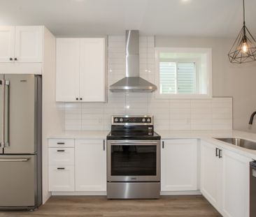 **NEWLY RENOVATED** 1 Bedroom Lower Unit in Welland!! - Photo 5