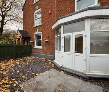 Dove Bank, Uttoxeter - Photo 1