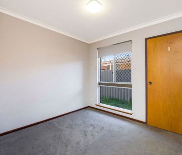 North Mandurah Family Home - Photo 3