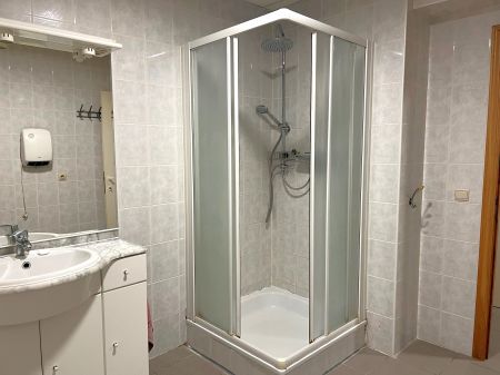 Gemeubeld appartement met 2 slaapkamers. - Foto 2