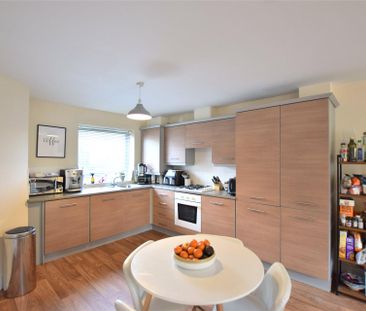 September Courtyard, The Staiths, Gateshead, NE8 - Photo 6