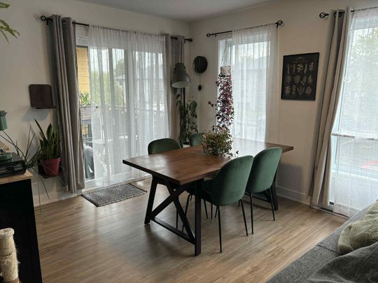 Appartement 5 1/2 - Internet INCLUS - Photo 1