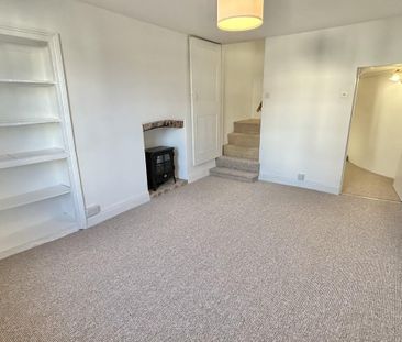 2 bedroom cottage to rent - Photo 2