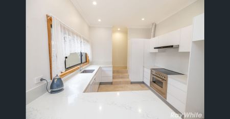 BEAUTIFUL SPACIOUS 3 BEDROOM HOME! - Photo 3