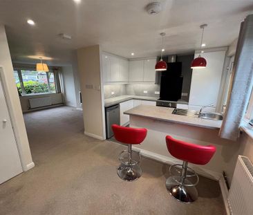 3 bedroom terraced house to rent - Photo 1