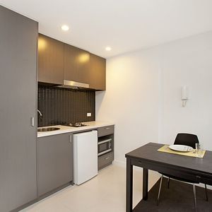 Windsor, Melbourne | Studio with Balcony - Photo 2