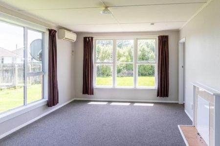 Sunny 3 Bedroom Home in Glengarry! - Photo 3