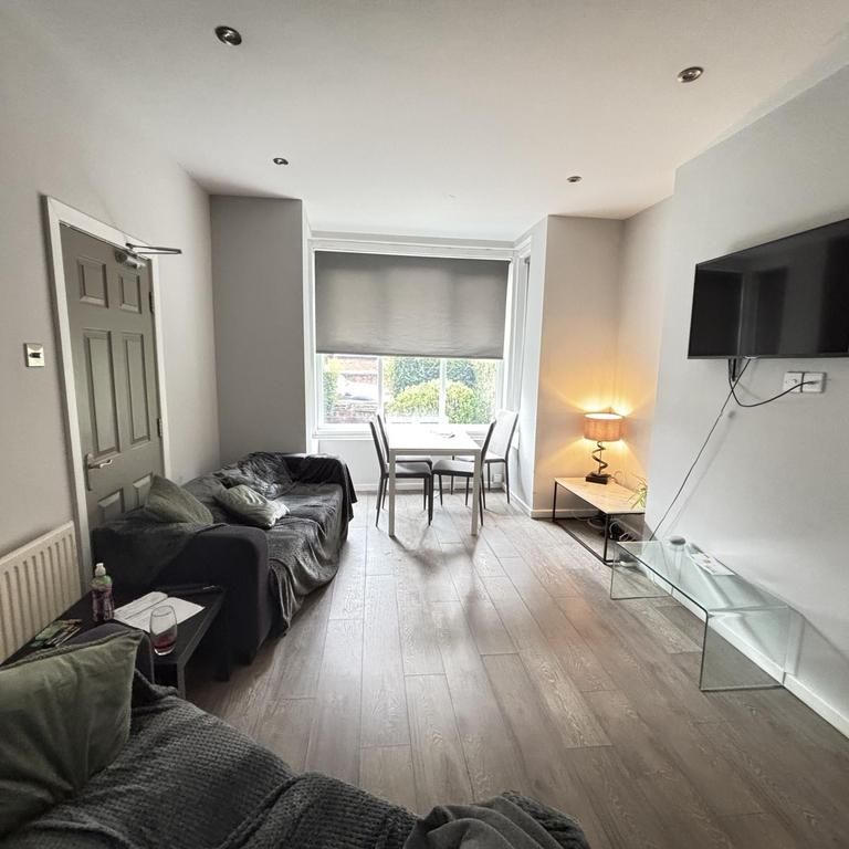 4 bedroom house to rent - Photo 1