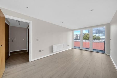 1 bedroom flat to rent - Photo 2