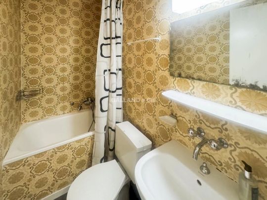 Studio au 3ème étage - Photo 1