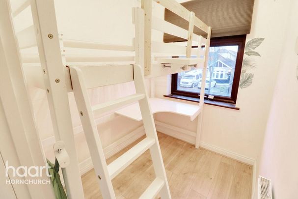 4 bedroom terraced house to rent - Photo 1