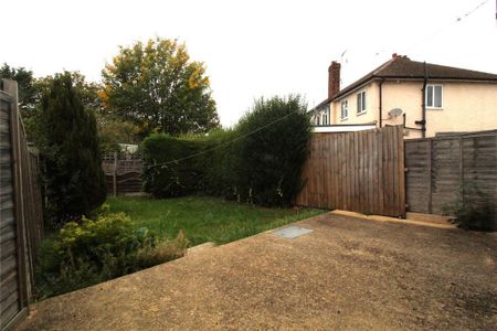2 bedroom semi-detached house to rent - Photo 4