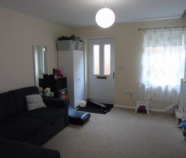 2 bedroom end of terrace house to rent - Photo 4