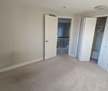 For Lease - 442 Rimosa Court Unit# Upper, Oshawa, Ontario - Photo 6