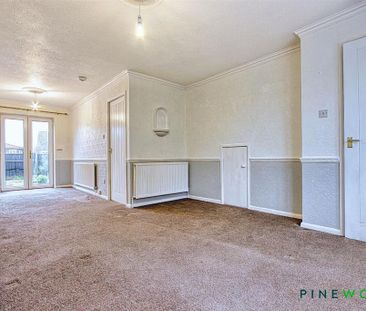 3 bedroom detached house to rent - Photo 3