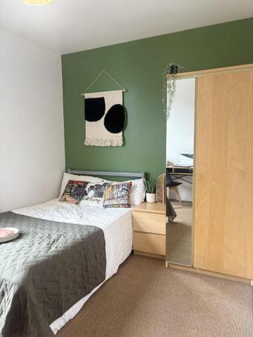1 bedroom in a house share to rent - Photo 4