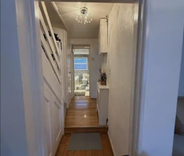 4 bedroom end of terrace house to rent - Photo 6