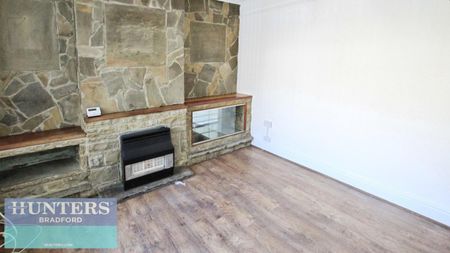 4 bedroom House To Let - Photo 3