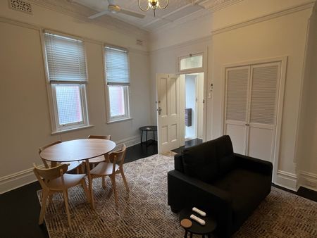 Petersham - Photo 2
