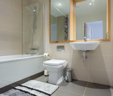 1 Bed Flat, Victoria Parade, SE10 - Photo 5