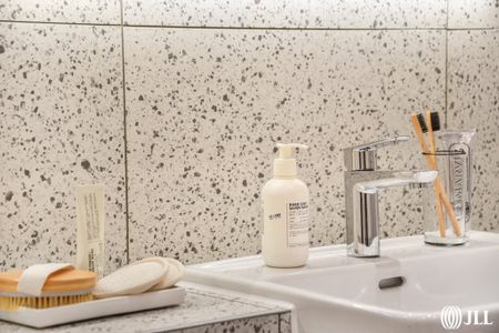 Sanday Drive Colindale NW9 - Photo 5