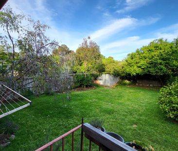 12 Illoura Street, Watsonia VIC 3087 - Photo 6