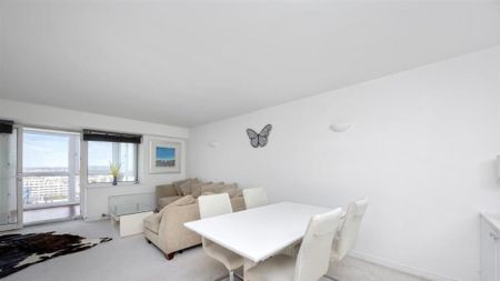 2 Bed Penthouse, Brighton, BN1 - Photo 3