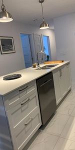 Condo locatif 3 chambres 2 salles de bain - Photo 3