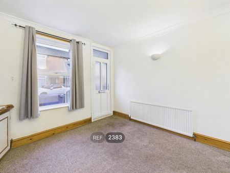 2 bedroom property to rent - Photo 3