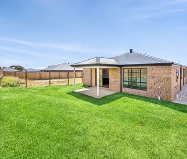 Brand New - Four Bedroom Family Home - Coveted School Zone - Photo 5