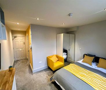 1 bedroom in a house share to rent - Photo 5