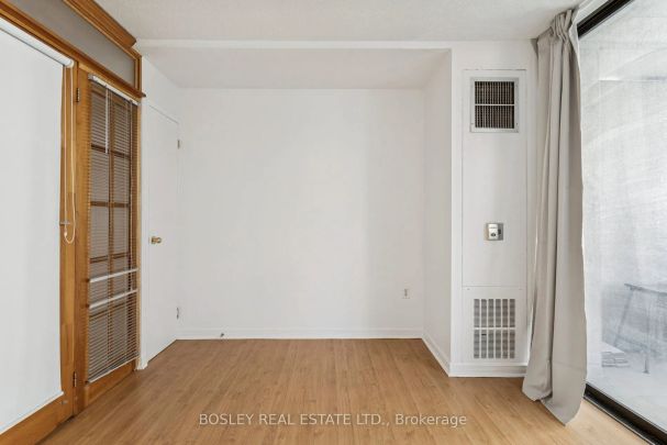 720 Spadina Avenue #909 - Photo 1