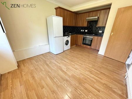 2 bedroom flat to rent - Photo 2