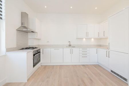 1 bedroom flat to rent on the iconic Portobello Road in Notting Hill, W11. - Photo 4