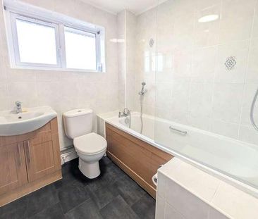 Row Town, Addlestone, Surrey, KT15 - Photo 5