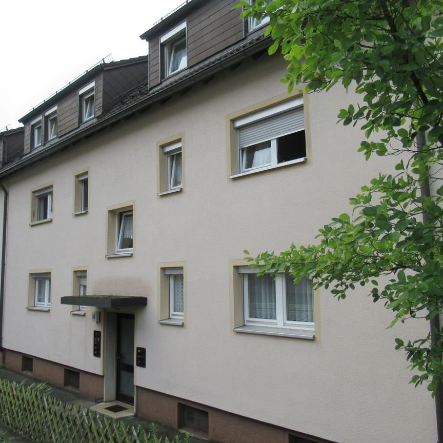 Gepflegte Erdgeschosswohnung mit separatem Wohn- und Essbereich - Photo 1