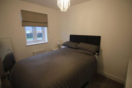 3 bedroom semi-detached house to rent - Photo 3