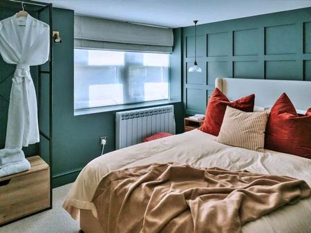 East Cross - Photo 4