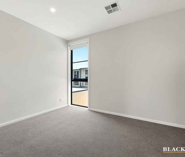 Modern North-Facing Townhouse - Photo 3