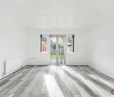 Hennessy Road, Edmonton, N9 - Photo 2