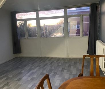 2 Bed Maisonette, Aston House, BS1 - Photo 2