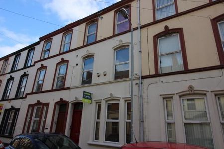 Apt 2, 10 Dunluce Avenue, Belfast, BT9 7AY - Photo 4